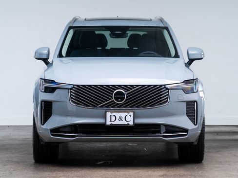 Used 2025 Volvo XC90 B6 Plus AWD/4WD image 2