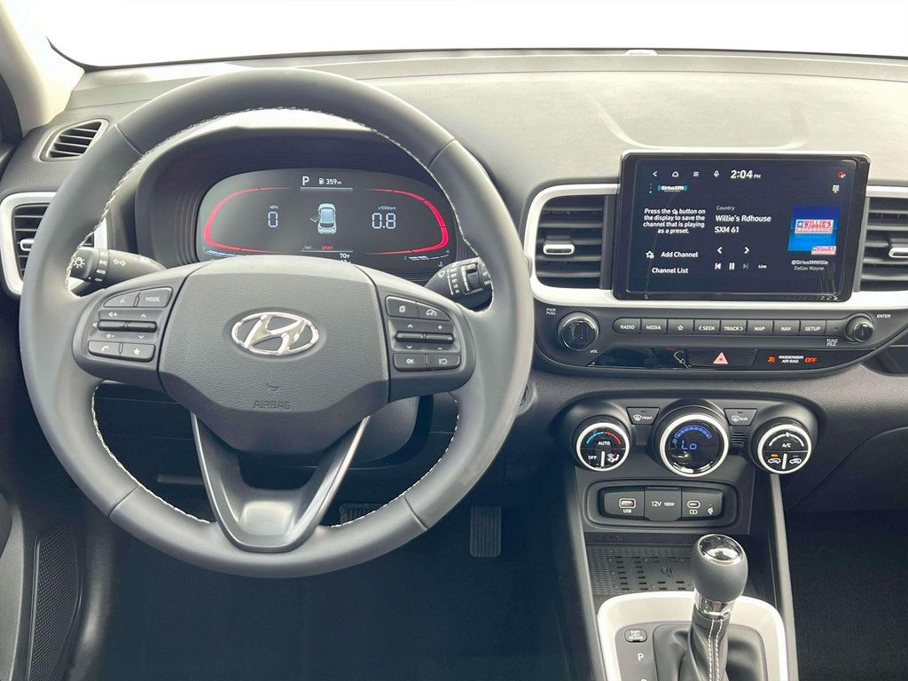 Certified 2025 Hyundai Venue Limited FWD image 17
