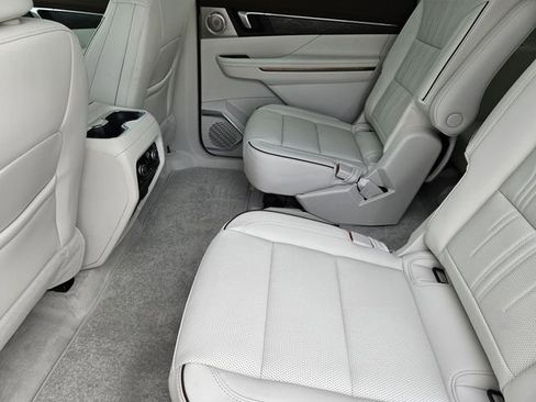 New 2026 Buick Enclave Avenir w/ Super Cruise Package FWD image 19