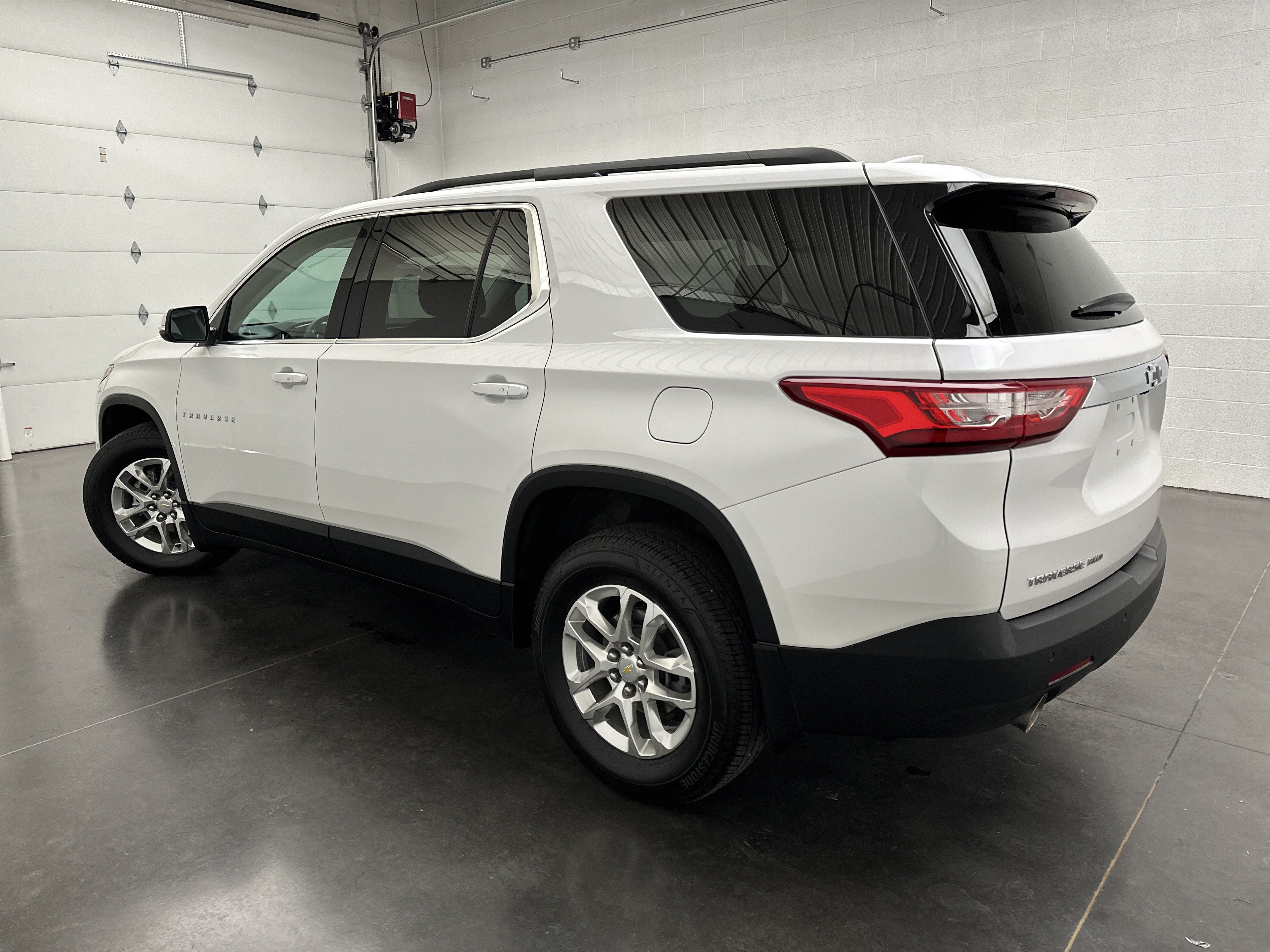 Used 2021 Chevrolet Traverse LT AWD/4WD image 7