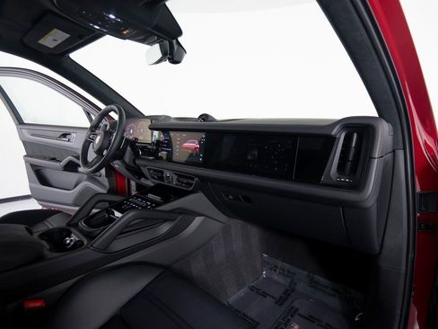 New 2026 Porsche Cayenne GTS image 26