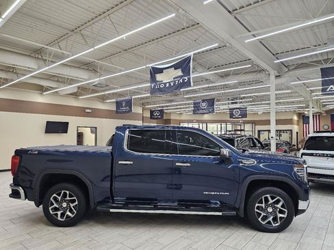Used 2023 GMC Sierra 1500 SLT AWD/4WD image 5