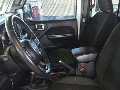 Used 2018 Jeep Wrangler Unlimited Sport S AWD/4WD image 15