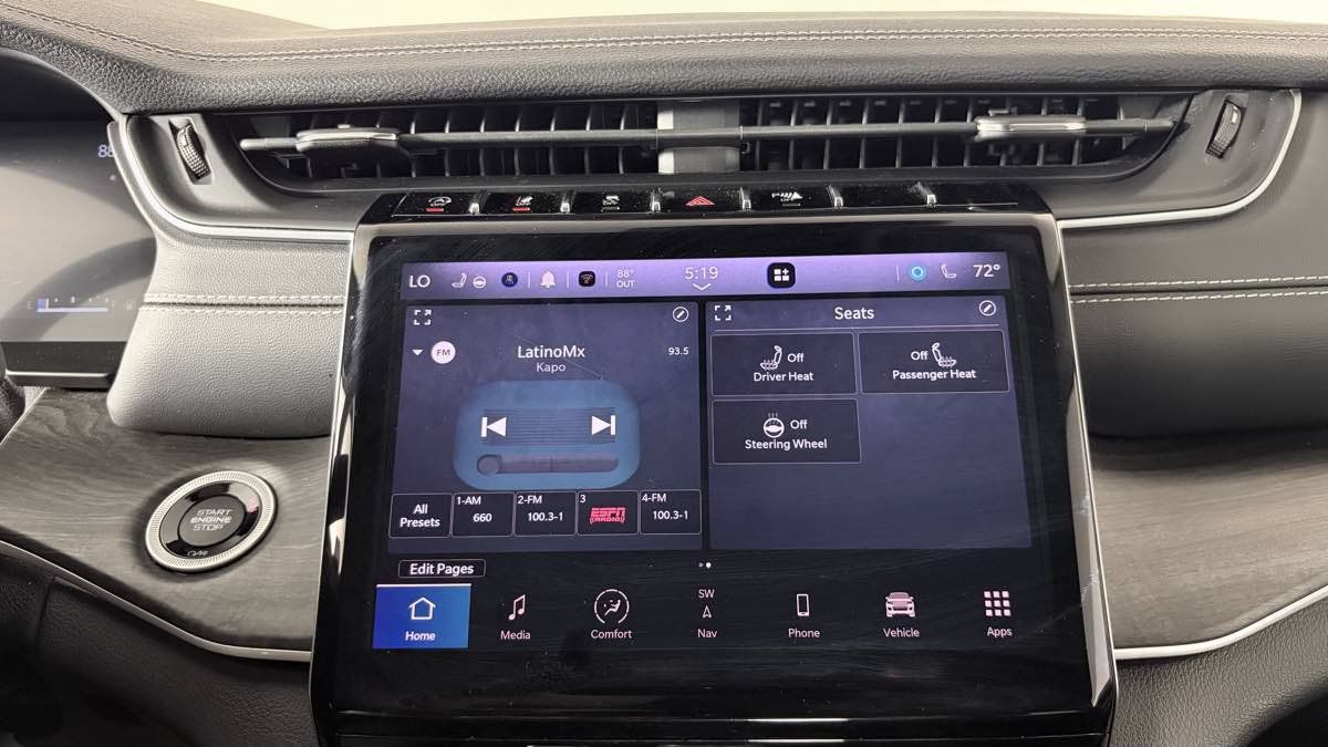 Used 2023 Jeep Grand Cherokee Limited AWD/4WD image 20