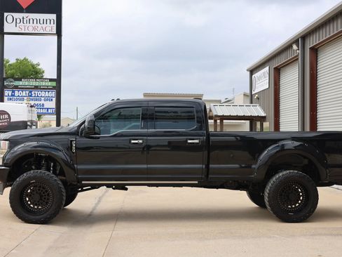 Used 2021 Ford F350 Platinum w/ FX4 Off-Road Package AWD/4WD image 9