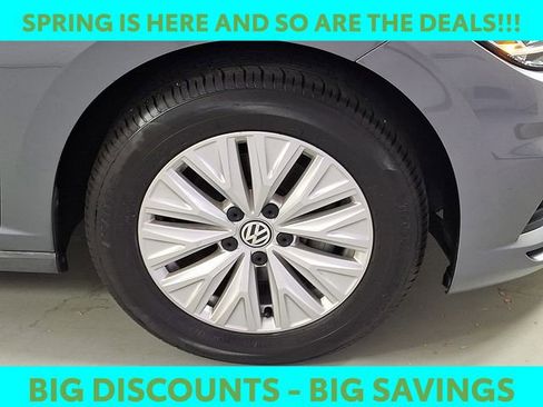 Used 2019 Volkswagen Jetta SE image 9