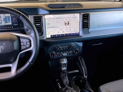 Used 2022 Ford Bronco Outer Banks image 7