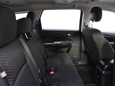 Used 2017 Dodge Journey SXT image 18