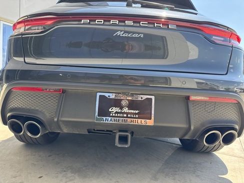 Used 2024 Porsche Macan w/ Premium Plus Package image 10