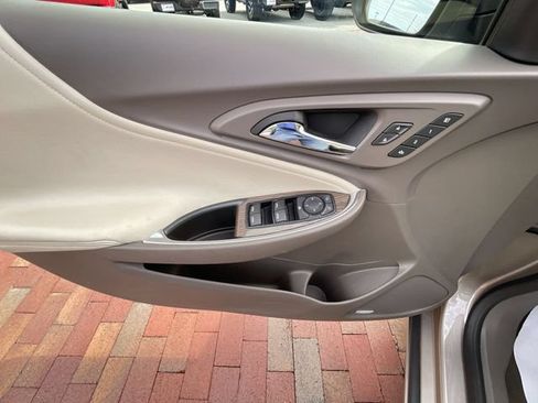 Used 2024 Chevrolet Malibu LT FWD image 10