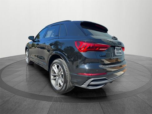 Used 2025 Audi Q3 2.0T Premium w/ Convenience Package image 3