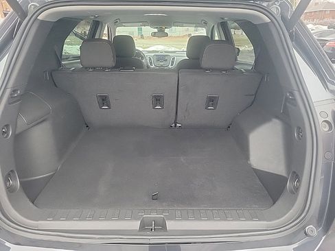 Used 2023 Chevrolet Equinox LT image 30
