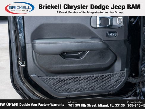 Used 2023 Jeep Wrangler Unlimited Sahara w/ Cold Weather Group AWD/4WD image 11