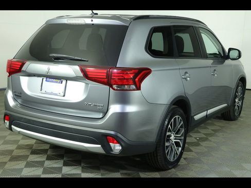 Used 2016 Mitsubishi Outlander SEL AWD/4WD image 8