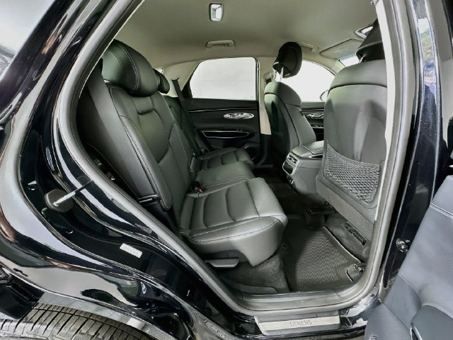 Used 2022 Genesis GV70 2.5T AWD/4WD image 27