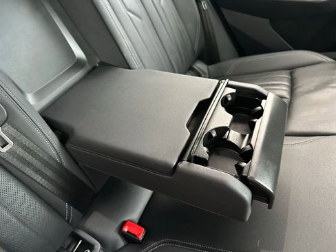 Used 2024 Audi Q8 e-tron Premium Plus w/ Premium Plus Package image 37