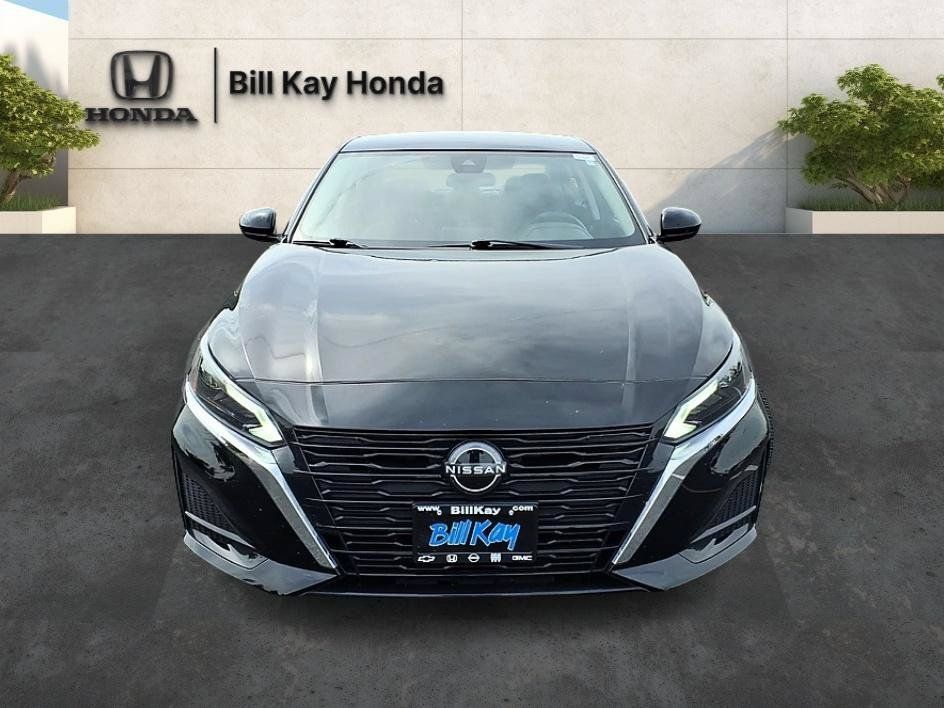 Used 2023 Nissan Altima 2.5 SV FWD image 9