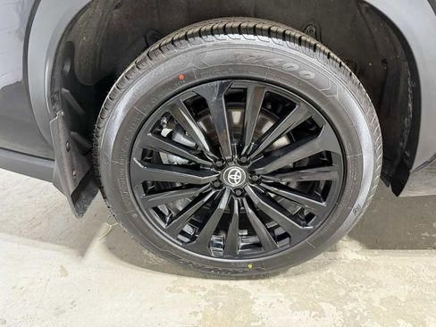 Used 2023 Toyota Highlander XSE image 7