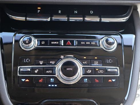 Used 2020 Lincoln Corsair Reserve w/ Equipment Group 202A AWD/4WD image 14