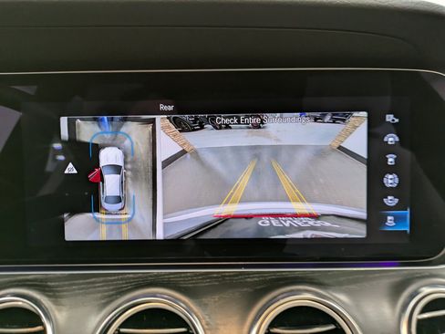 Used 2023 Mercedes-Benz E 350 4MATIC Sedan image 13