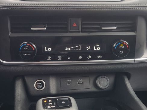 Used 2023 Nissan Rogue SV image 20