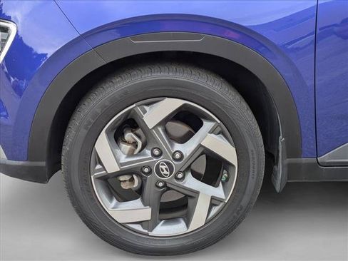 Used 2022 Hyundai Venue Limited FWD image 14