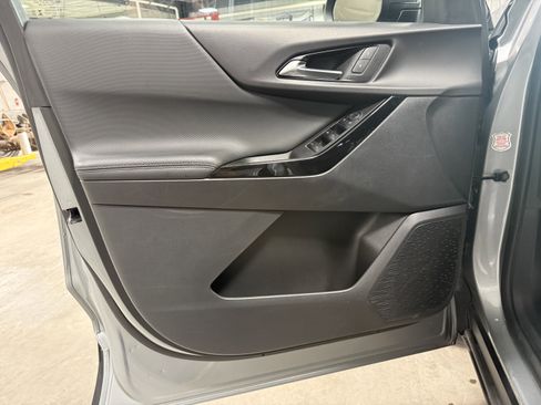 Used 2025 Chevrolet Equinox LT image 19