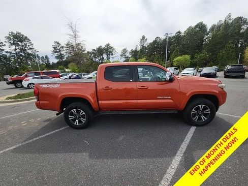 Used 2016 Toyota Tacoma TRD Sport w/ Premium & Technology Package AWD/4WD image 18