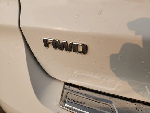 Used 2016 Chevrolet Traverse LTZ AWD/4WD image 41