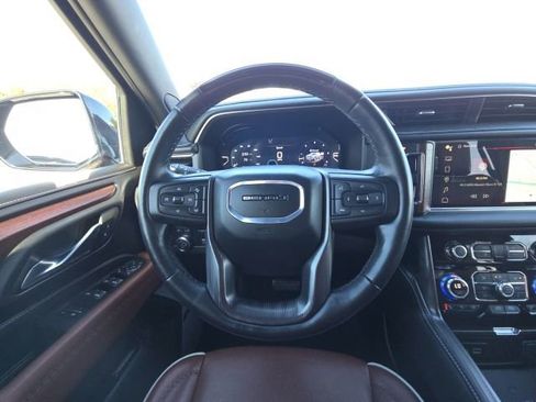 Used 2024 GMC Yukon Denali Ultimate image 32