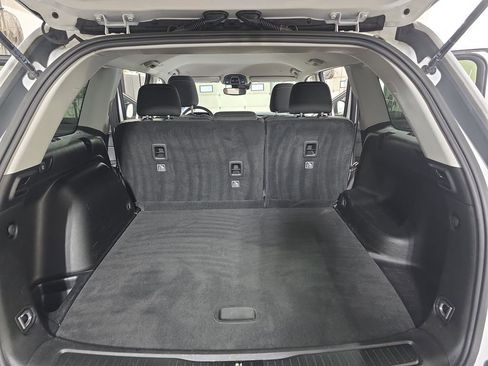 Used 2023 Jeep Grand Cherokee Laredo AWD/4WD image 12