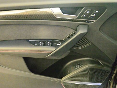 Used 2023 Audi SQ5 Premium Plus w/ Premium Plus Package image 28