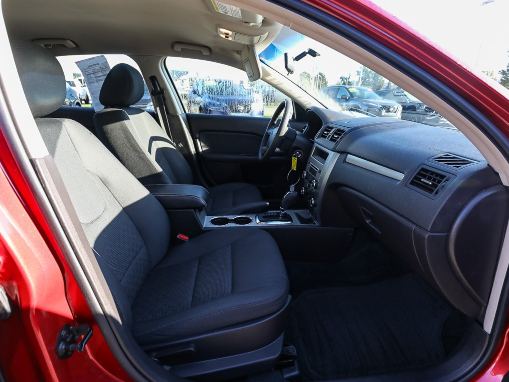 Used 2012 Ford Fusion SE FWD image 19