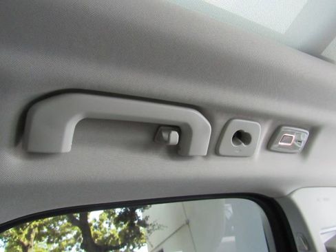 Used 2023 Volvo XC60 B5 Plus w/ Protection Package Premier image 33