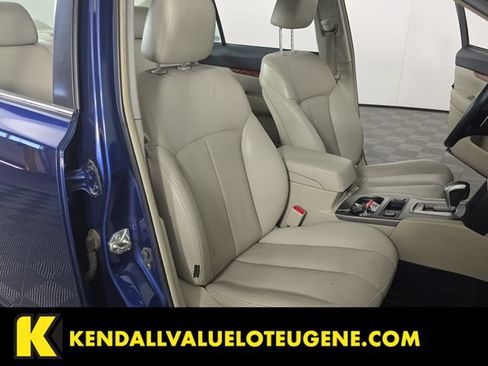 Used 2010 Subaru Legacy 2.5i Limited AWD/4WD image 19
