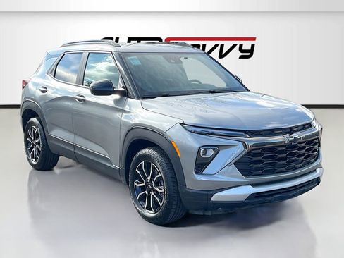 Used 2025 Chevrolet TrailBlazer ACTIV w/ Driver Confidence Package image 1