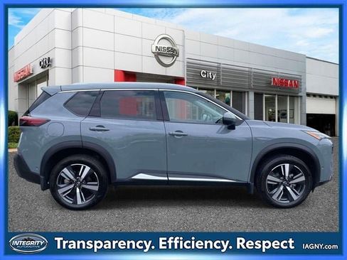 Used 2023 Nissan Rogue SL w/ SL Premium Package AWD/4WD image 5