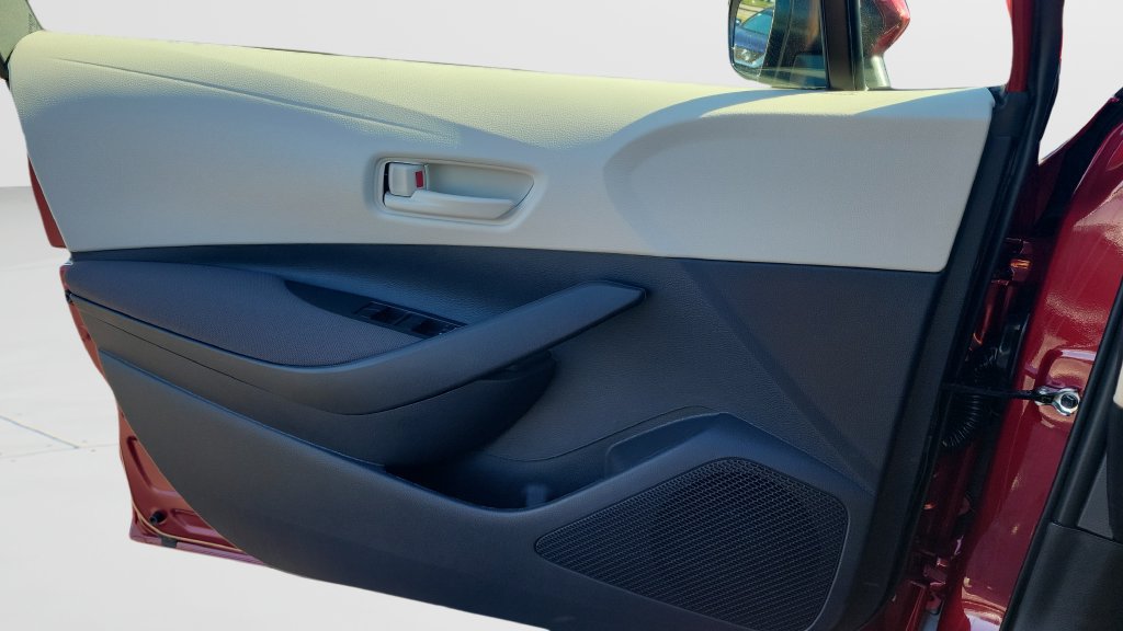 New 2027 Toyota Corolla LE FWD image 17