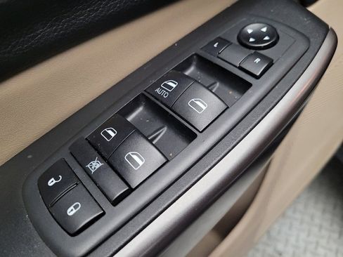 Used 2020 Jeep Cherokee Latitude image 27