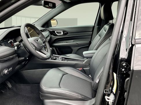 New 2026 Jeep Compass Latitude image 21