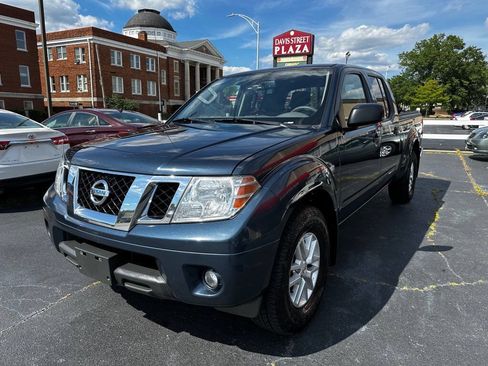 Used 2020 Nissan Frontier SV AWD/4WD image 3