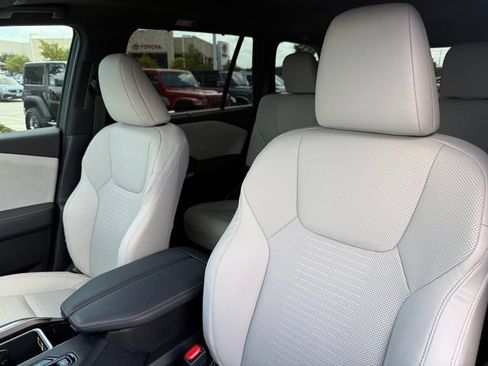 Used 2024 Lexus TX 350 FWD w/ Captains Chair Package image 14