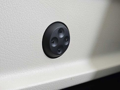 Used 2026 Mercedes-Benz GLA 250 4MATIC image 26