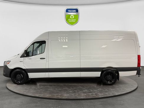 Used 2024 Mercedes-Benz eSprinter 170 Cargo image 2