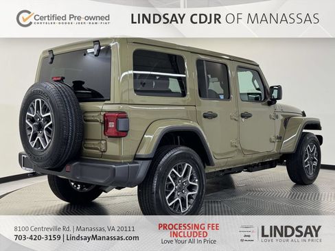 Used 2026 Jeep Wrangler Unlimited Sahara AWD/4WD image 10