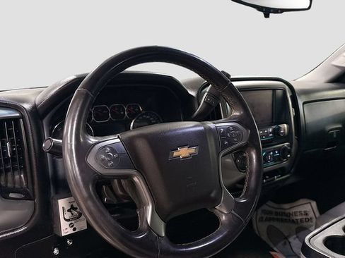 Used 2018 Chevrolet Silverado 1500 LT w/ LT Convenience Package AWD/4WD image 10