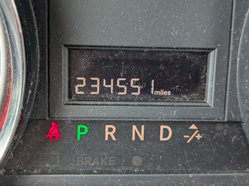 Used 2013 Dodge Grand Caravan SXT FWD image 9