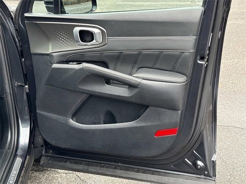 Used 2023 Kia Sorento SX image 8