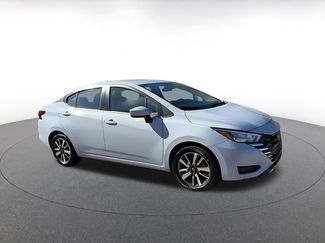 Used 2025 Nissan Versa SV video 2