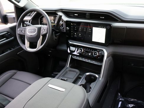 New 2026 GMC Sierra 3500 Denali w/ Denali Reserve Package image 12